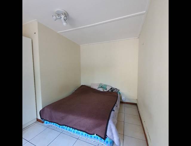 2 BEDROOM PROPERTY TO RENT IN OATLANDS